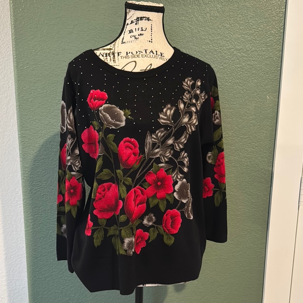 ✨ Elegant Floral Women's Top by Emily Daniel’s✨